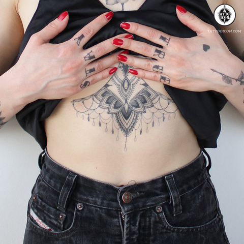 Underboob & Sexy Tattoos