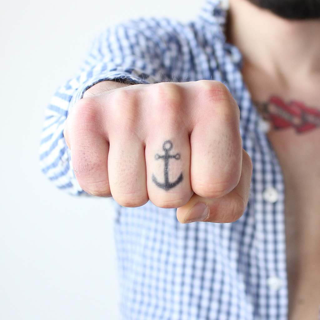 anchor finger tattoos