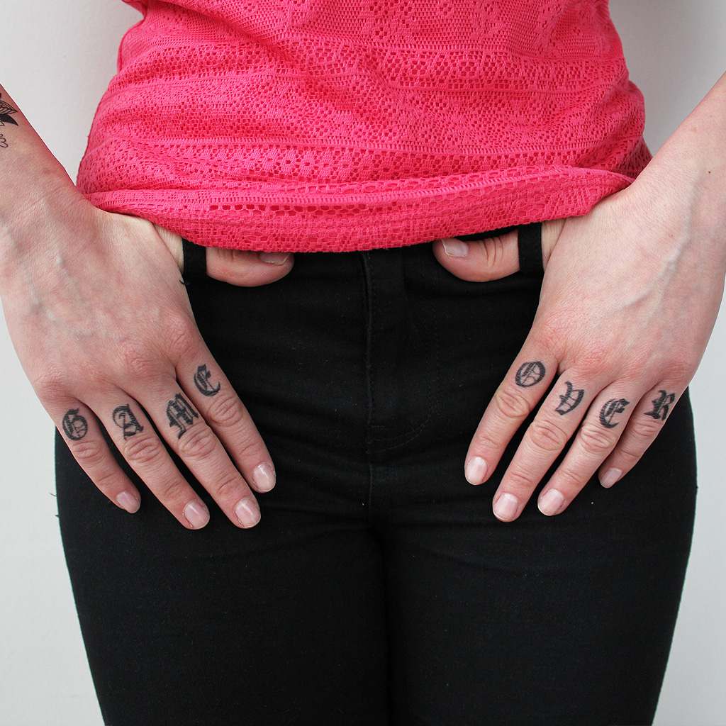 knuckle tattoos