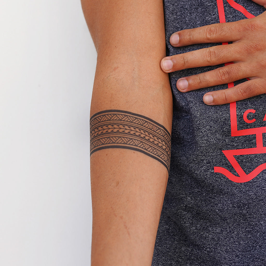 armband fake tattoo