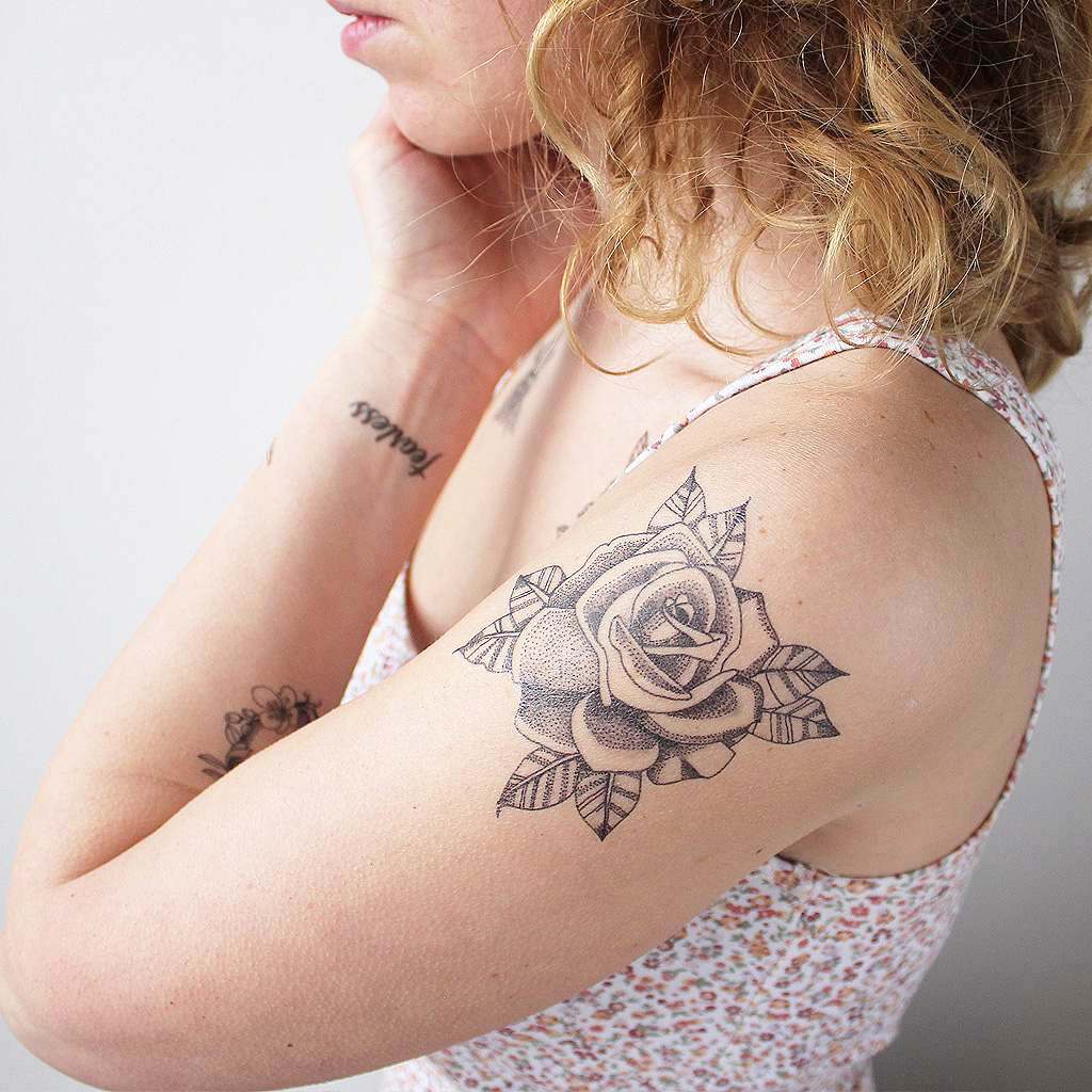 dotwork rose